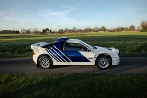 Image 7/50 of Ford RS200 (1986)