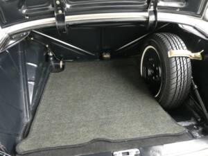 Image 16/25 of Mercedes-Benz 219 (1956)