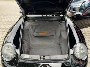 Image 23/39 of Porsche 911 Carrera (1997)