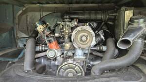 Bild 45/50 von Volkswagen T2b Kastenwagen (1976)