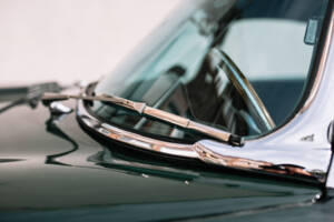Image 30/63 of Jaguar E-Type (1969)