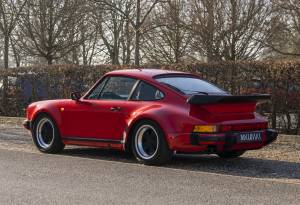 Image 4/30 of Porsche 911 Turbo 3.3 (1988)