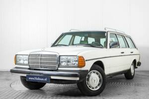 Bild 3/50 von Mercedes-Benz 300 D (1983)