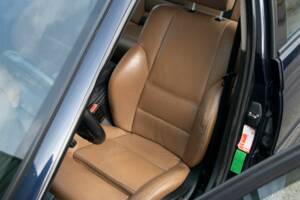 Image 20/33 of ALPINA B3 3.3 Allrad Touring (2002)