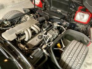 Bild 21/32 von Chevrolet Corvette Convertible (1988)