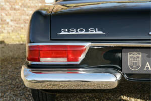 Image 48/50 of Mercedes-Benz 230 SL (1966)