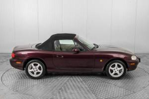 Immagine 49/50 di Mazda MX-5 1.6 (2000)