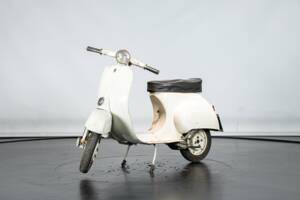 Immagine 2/32 di Piaggio Vespa 50 L (1968)