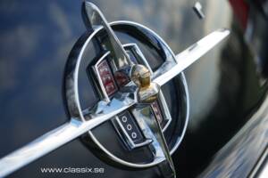 Image 13/24 of Lincoln Continental Mark II (1956)