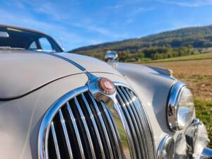 Image 18/27 of Jaguar Mk II 2.4 (1967)