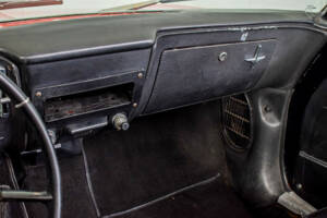 Image 43/50 of Chevrolet Corvair Monza Convertible (1966)