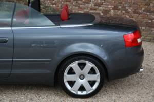 Image 25/50 de Audi S4 (2004)