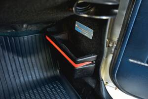 Image 24/38 de Volvo 244 DLS (1977)