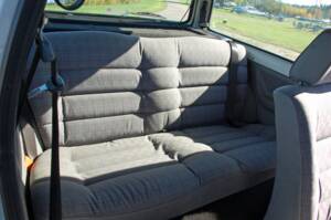 Immagine 21/29 di Volkswagen Polo II Hatchback 1.0 (1989)
