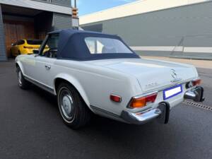 Image 5/19 of Mercedes-Benz 280 SL (1971)