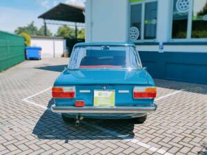 Image 5/10 of Lancia 2000 (1971)