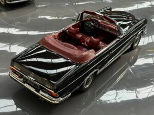 Bild 5/22 von Mercedes-Benz 280 SE 3,5 (1970)