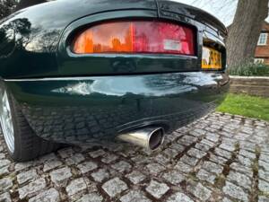 Image 28/44 of Aston Martin DB 7 Volante (1998)