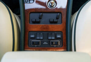 Image 19/26 of Bentley Continental R (1994)