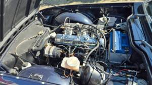 Image 23/100 of Triumph TR 6 PI (1971)