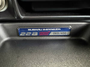 Bild 20/38 von Subaru Impreza WRX STi Type R (1998)