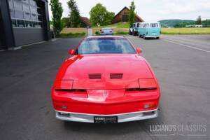 Bild 16/66 von Pontiac Firebird TransAm (1989)