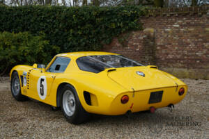 Image 2/50 of Bizzarrini GT Strada 5300 (1965)