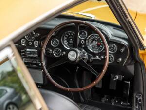 Bild 40/62 von Aston Martin DB 6 Mk II (1970)