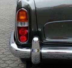 Image 18/48 of Bentley T 1 (1967)