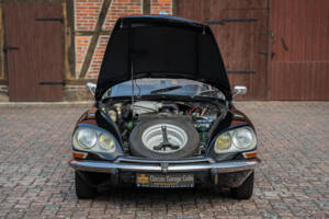 Image 8/56 of Citroën DS 20 Pallas (1971)