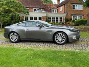 Imagen 6/23 de Aston Martin V12 Vanquish (2003)