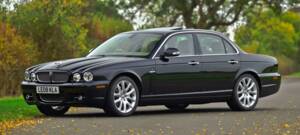 Image 15/50 of Jaguar XJ 8 4.2 (2008)
