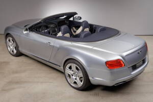 Bild 14/41 von Bentley Continental GTC W12 (2014)