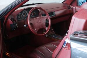 Image 8/37 of Mercedes-Benz SL 500 (1995)