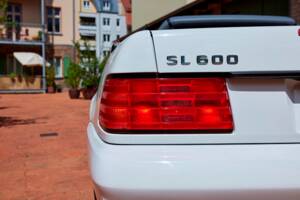 Image 30/171 of Mercedes-Benz SL 600 (1996)
