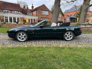 Image 11/44 of Aston Martin DB 7 Volante (1998)