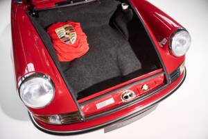 Afbeelding 10/44 van Porsche 911 2.0 E (1969)