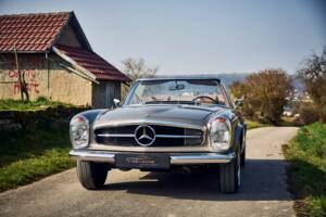 Image 4/31 of Mercedes-Benz 280 SL (1969)