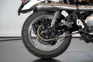 Image 32/50 of Triumph DUMMY (2014)