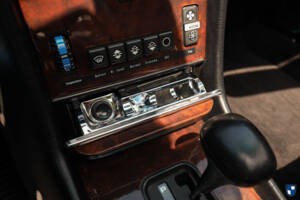 Image 43/85 of Mercedes-Benz 560 SL (1986)