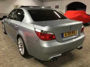 Imagen 2/25 de BMW M5 (2005)