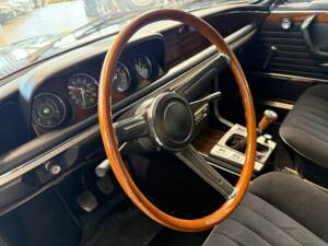 Bild 55/69 von BMW 3,0 CSi (1975)