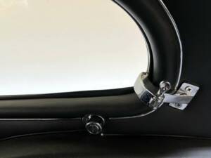 Image 16/22 de Jaguar Type E 4.2 (1965)