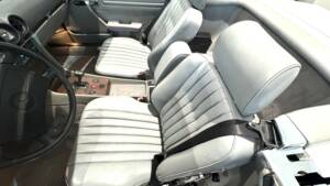 Bild 31/36 von Mercedes-Benz 560 SL (1989)