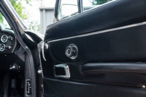Imagen 33/49 de Aston Martin DB 6 Mk II (1970)