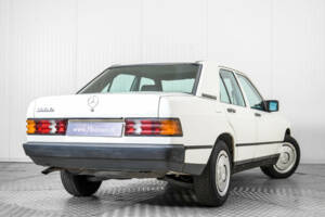 Image 42/50 de Mercedes-Benz 190 D (1985)