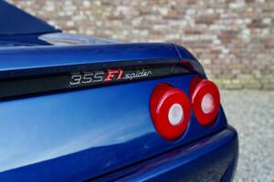 Imagen 45/50 de Ferrari F 355 Spider (2000)