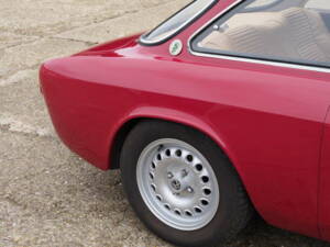 Image 48/49 of Alfa Romeo Giulia 1600 GT Junior (1976)