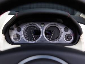 Afbeelding 9/81 van Aston Martin DB 9 Volante (2015)