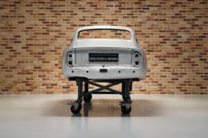 Image 8/15 of Aston Martin DB 6 (1967)